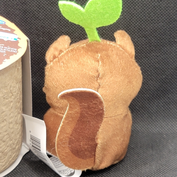 Sakuties CHARLIE the Squirrel 4" Mini Collectible Plush Series 2 - Grow A Smile! - Picture 5 of 7